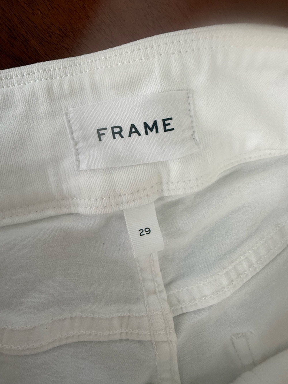 FRAME White Women's Jeans - Classic Interior Label
